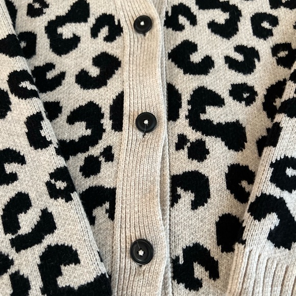 J. Jill Leopard 3 Button Cardigan Sweater EUC - Picture 6 of 12